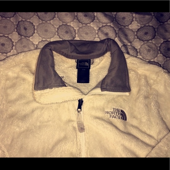 White north face jacket - Picture 1 of 3